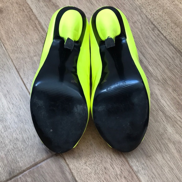 BCBGeneration neon heels - Picture 3 of 3